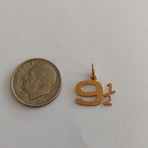 90's Goldbond Number Pendant 9.5